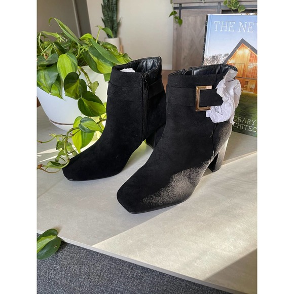 syztsho Shoes - NWOT Syztsho Women's 8.5 Suede Heels Booties Square Toe Chunky Heel